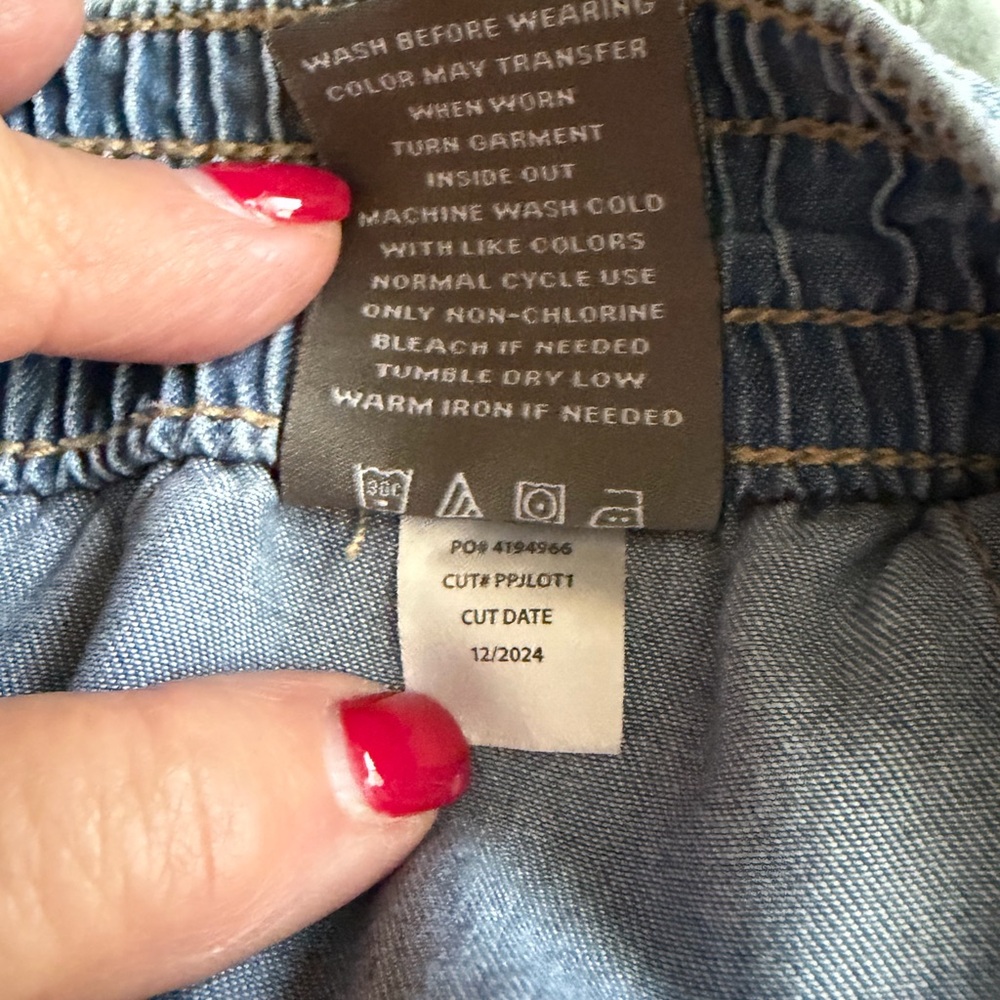 Casual Light Blue Denim Shorts - Picture 5 of 6